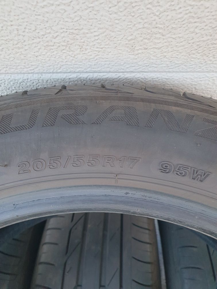 Летни гуми 4 броя BRIDGESTONE Turanza T001 205 55 R17 дот 2221