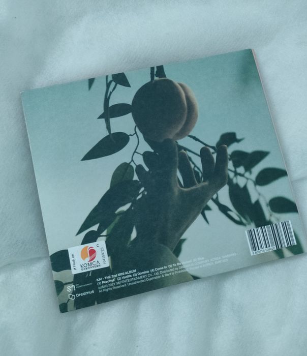 Vând Albumul Kpop cu EXO KAI Peach (Digipack Version)