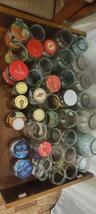 Банки 40 шт. все за 2000.