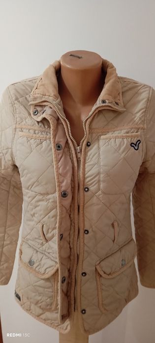 Geaca damă cambrată mărimea M  ,bej