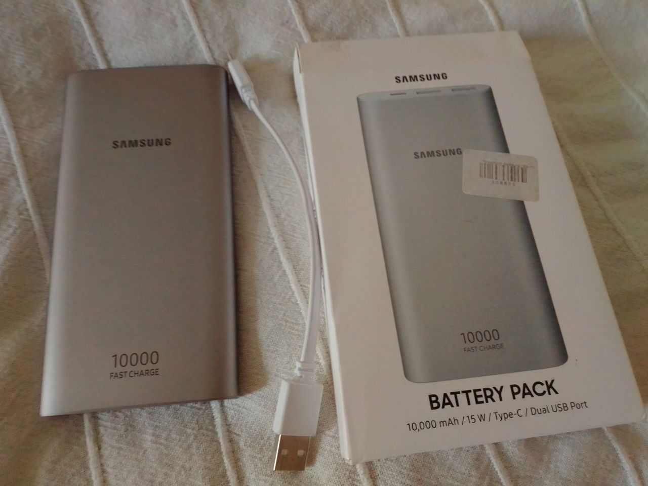 Внешний аккумулятор Samsung EB-P1100C 10000 мАч серебристый