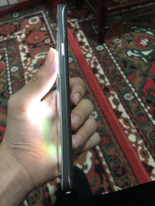 Samsung note 5 sotiladi hotirasi 4.32 gb