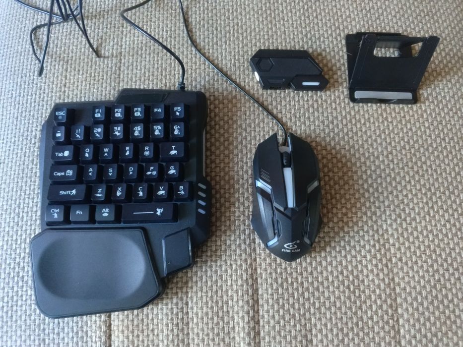 Продам игровая приставка
