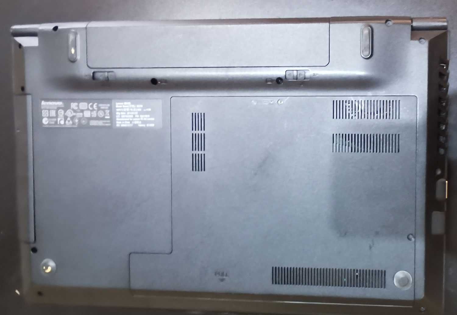 Подавам Laptop Lenovo B5400