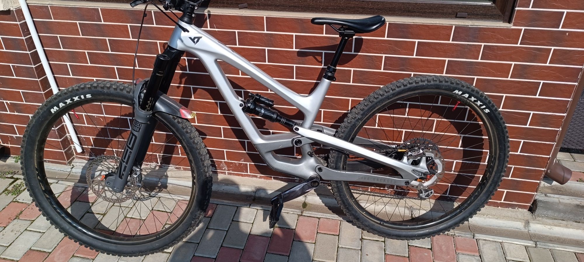 YTCapra 29" full carbon mărimea M