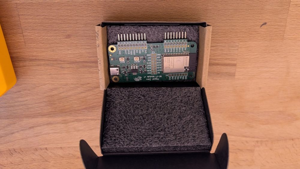 Flipper Zero + WiFi Dev Board + husa