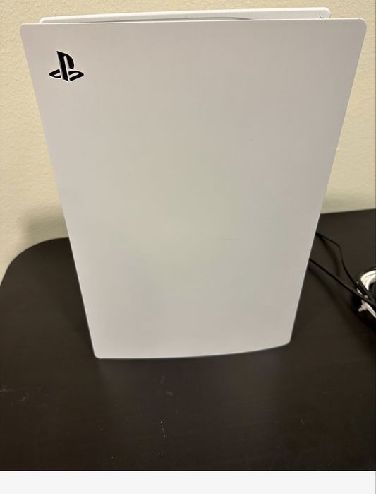 PlayStation 5 disk edition cu doua controlare plus jocuri