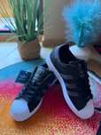 Adidasi superstar Adidas