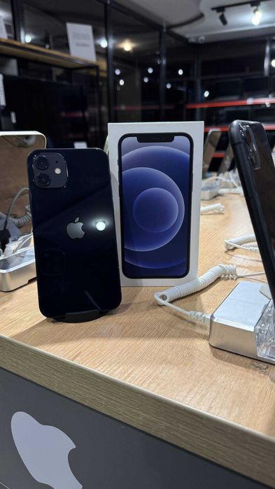 Телефон iPhone 12 128Gb / Айфон 12 128Гб
