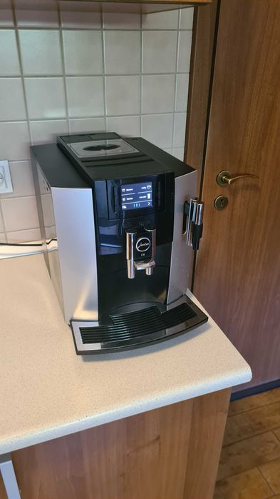 Vand espressor Jura E8