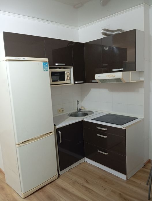 Не дорого Холодильник высокий рабочий