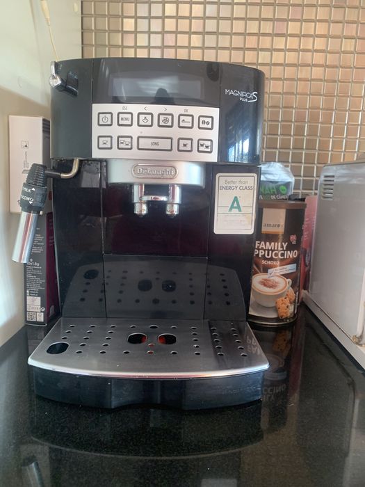 Aparat cafea expresor magnifica S plus