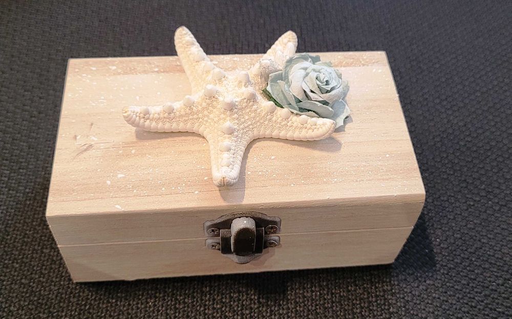 Кутия за сватбени халки