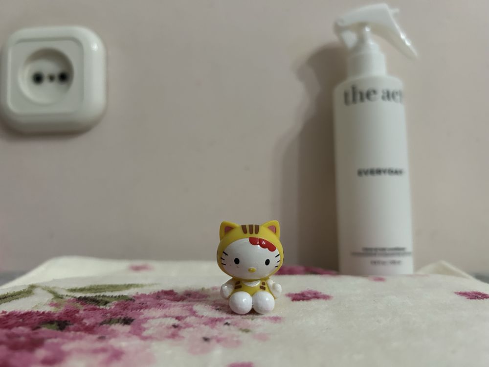 Hello Kitty/ Хеллоу Китти (колпачки для карандашей)