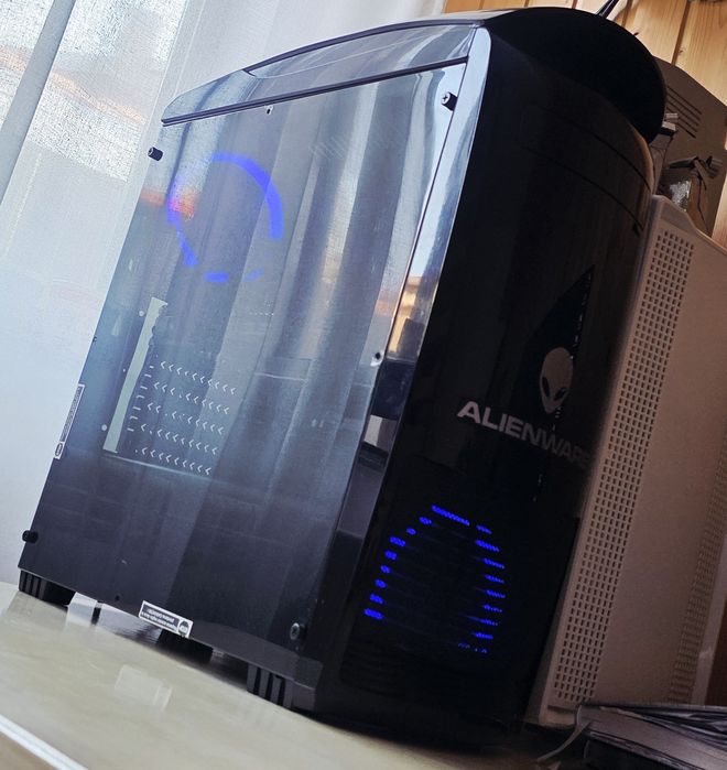 Unitate pc gaming Alienware Aurora R4 Intel i7 GTX 1070TI 16GB RAM SSD