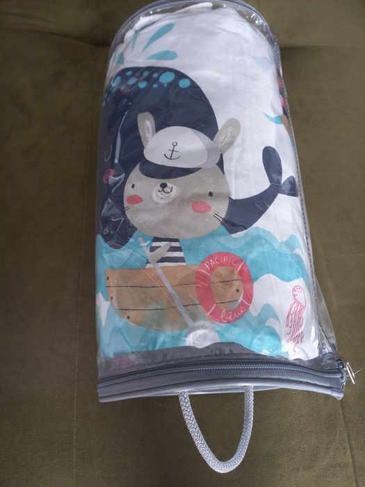 Продавам бебефон Chipolino, с подаръци