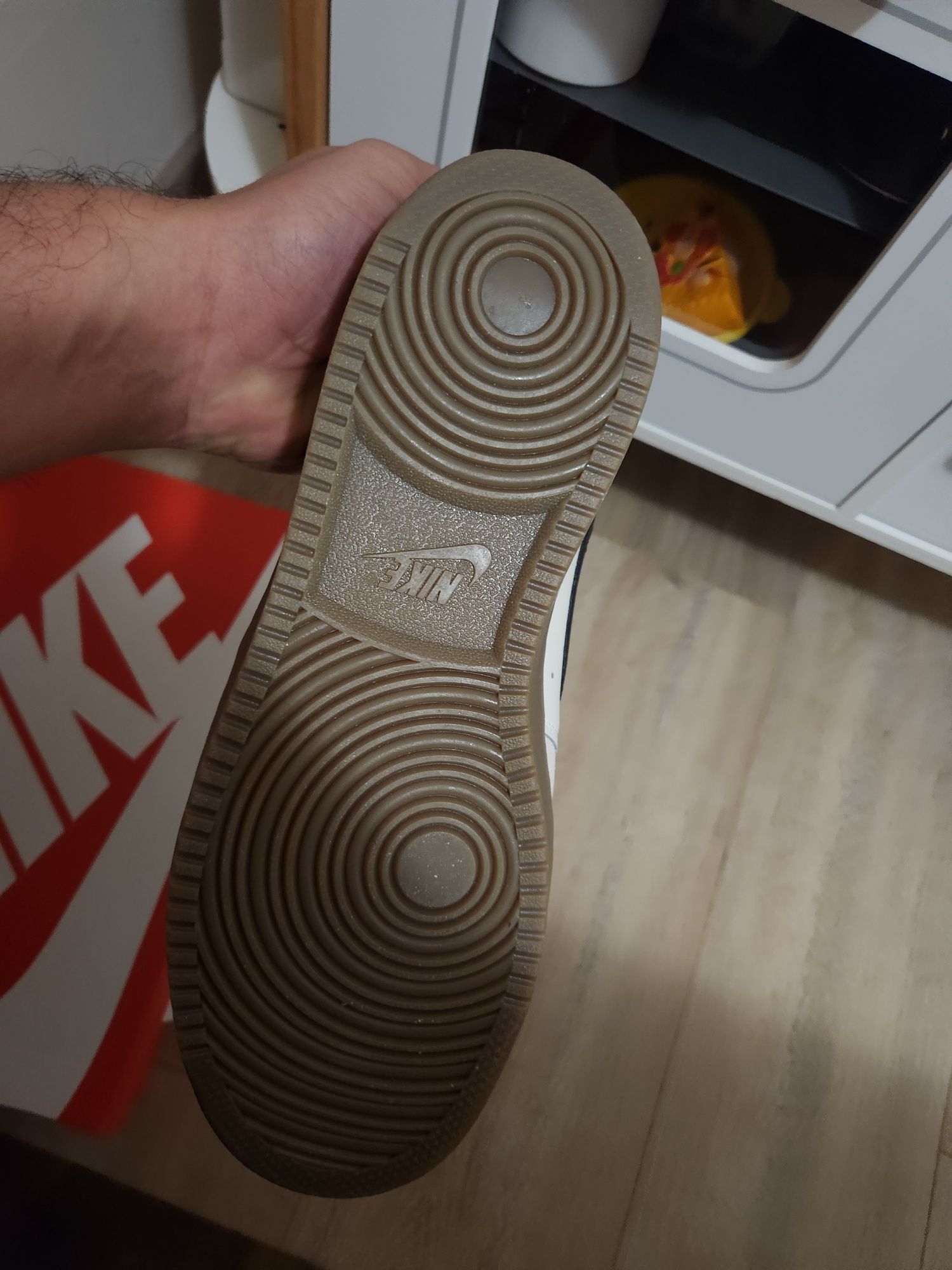 Оригинални маратонки Nike 45