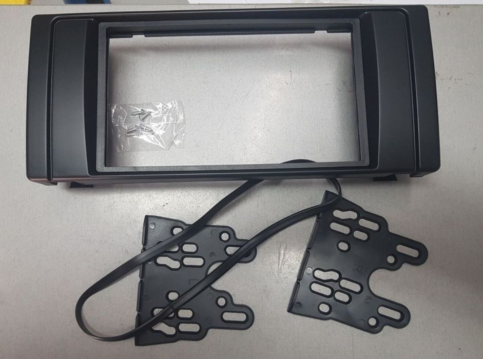 RAMA BMW E39 seria 5 adaptoare navigatie mp5