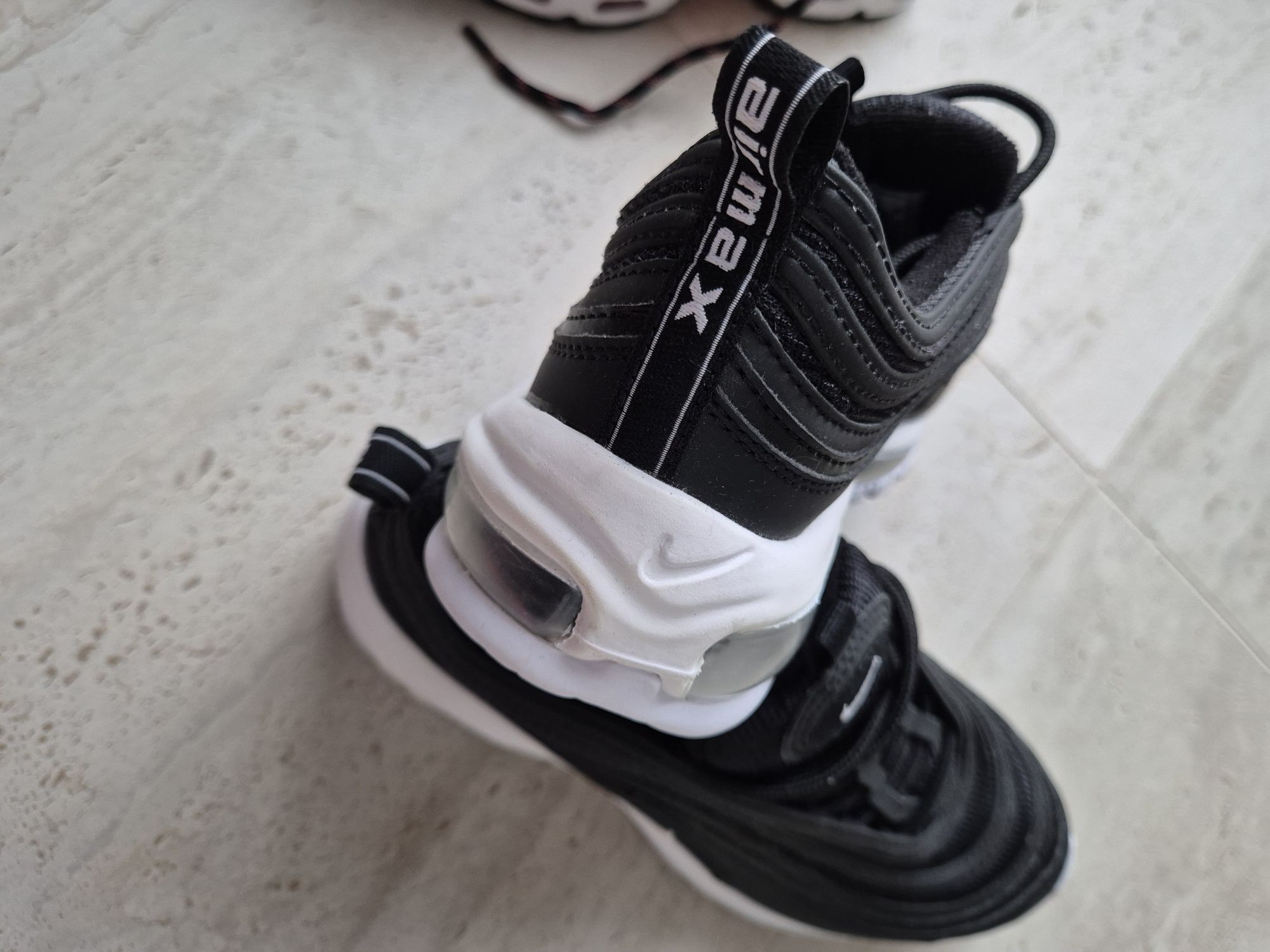 Маратонки "nike"