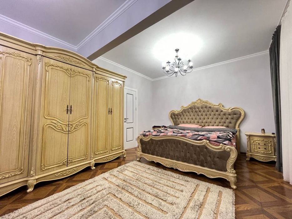 Шохмедцентр, Госпитальный, Банковский дом(200кв.)