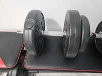 Gantere/ bara greutati + 60 kg greutati + banca pliabila exercitii
