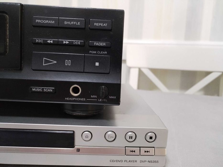 CD Sony CDP-M19 si CD/DVD Sony Player DVP-NS355