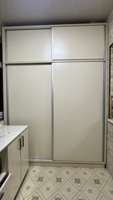 Продаю кухонный шкаф