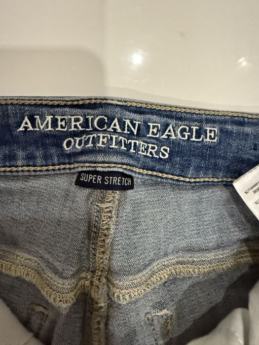 Два чифта дамски дънки