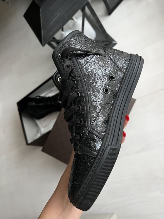 Adidași Gucci autentici