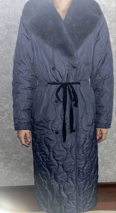 Куртка норка жағасымен,безрукавка да болады,1-2 рет тойга гана киілген