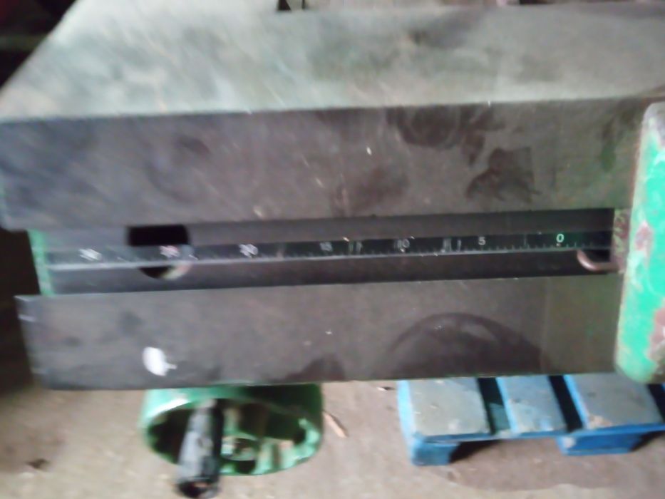 многолистов циркуляр SCM 120мм.с чисто нова верига ,