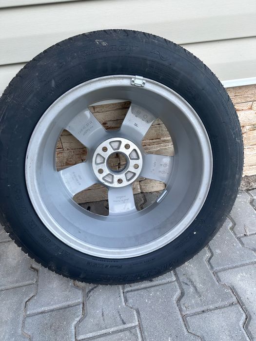 Гума с джанта 215/55/16