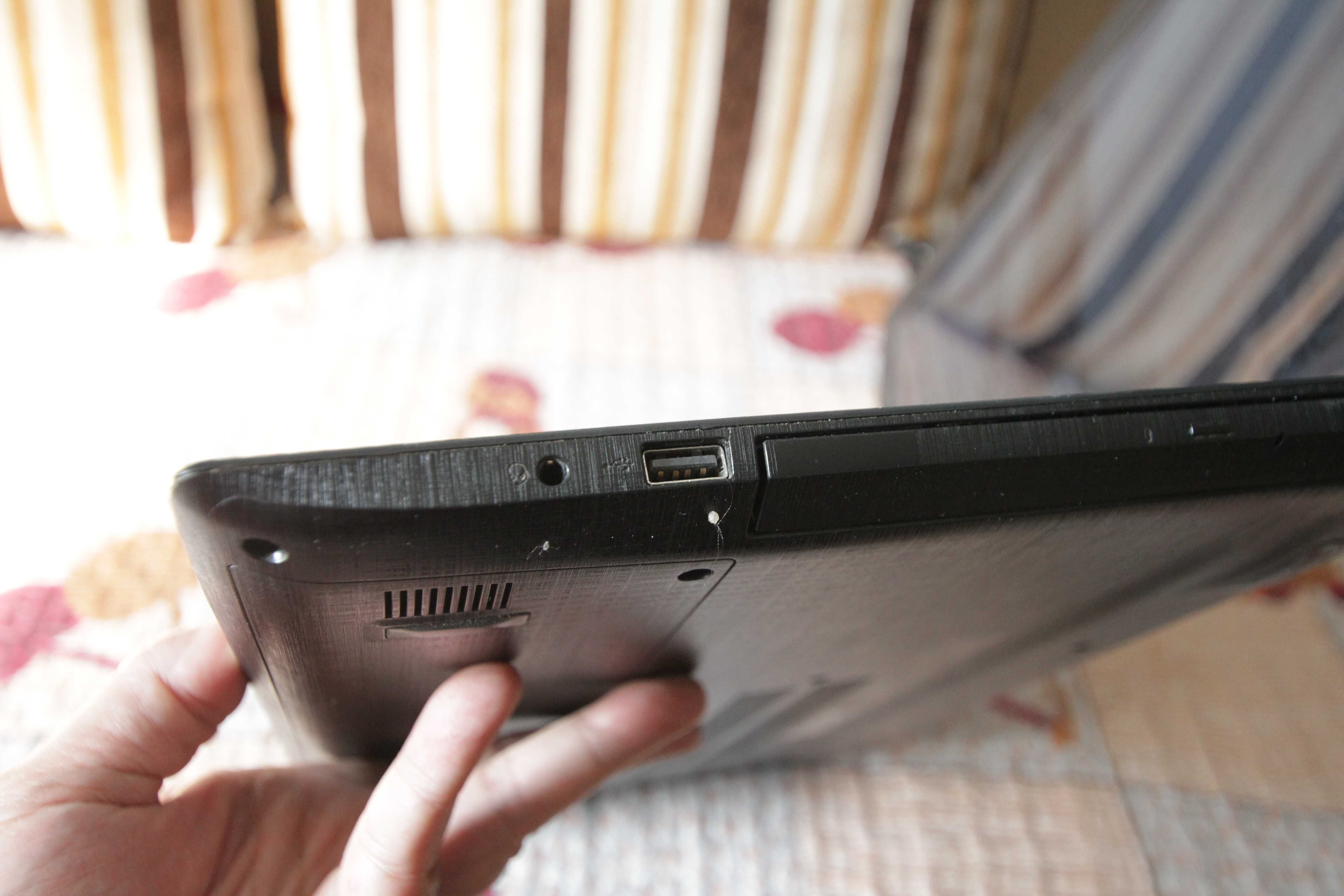 Ноутбук Acer E5-576 Core i5 7200 U Video GF MX 130, DDR 12 gb