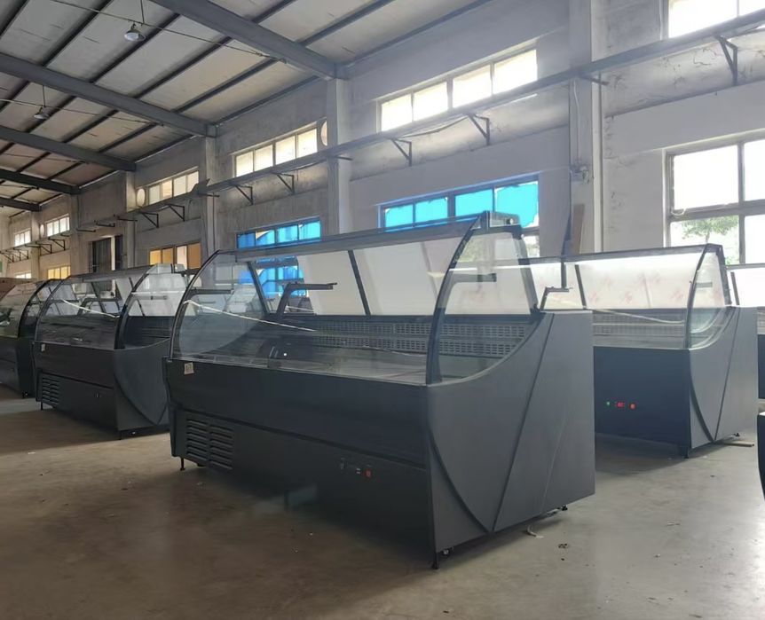 Vitrina frigorifica orizontala pentru mezeluri lactate si branzeturi