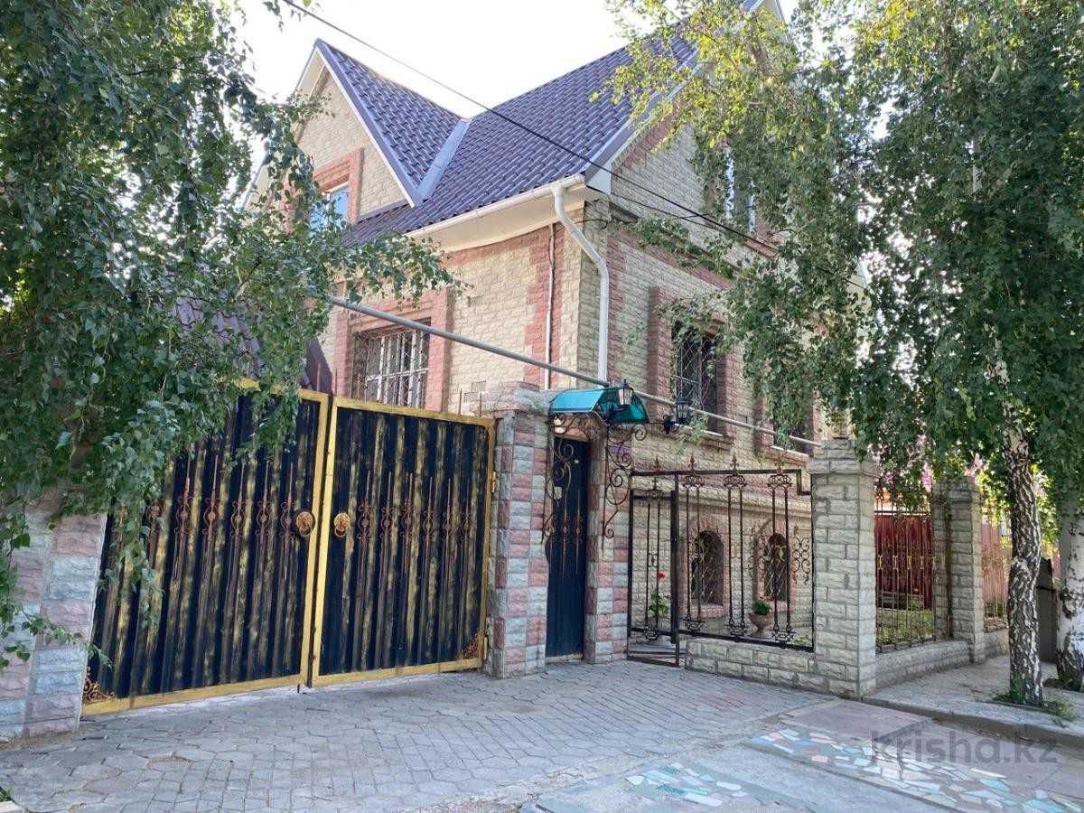 Продается 7 комнатный дом Центр города Бородинский 2005г.п