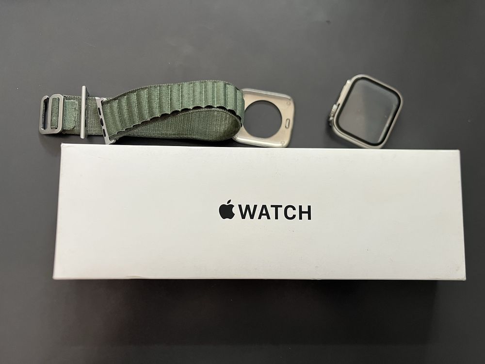 Продавам Apple Watch SE 2 44MM