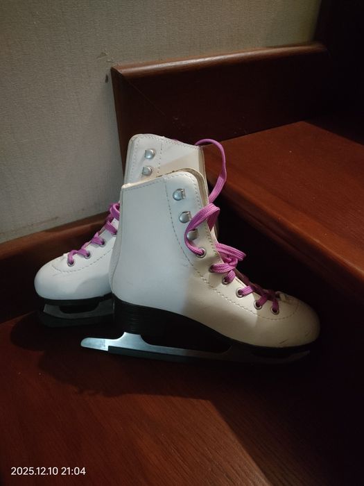 Коньки  фигурные
