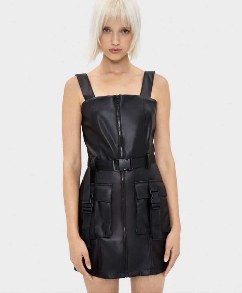 Rochie piele latex scurta neagra fermoar bretele sexy stil Zara neagra