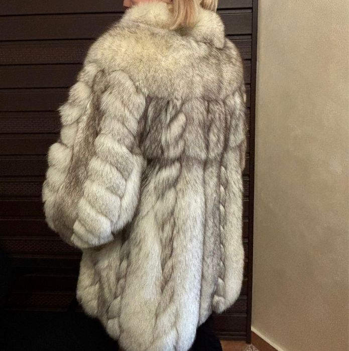 Haină de blană naturală de vulpe polară cu căptușeala de satin