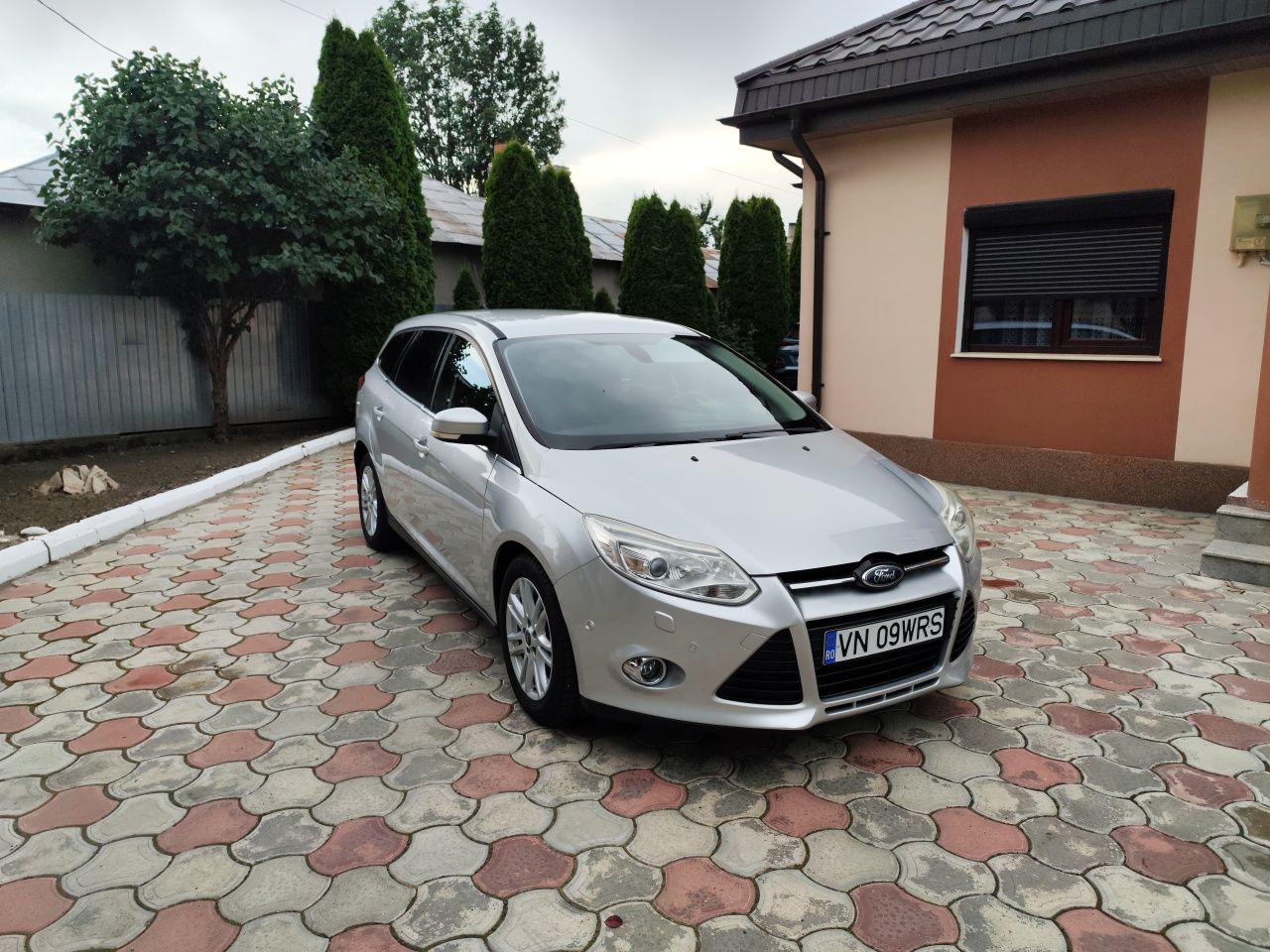 Ford Focus.         .