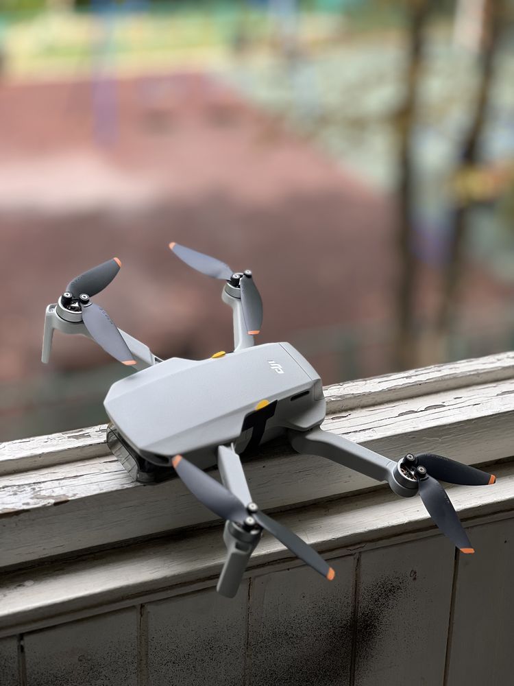 Дрон продается DJI mini 4k