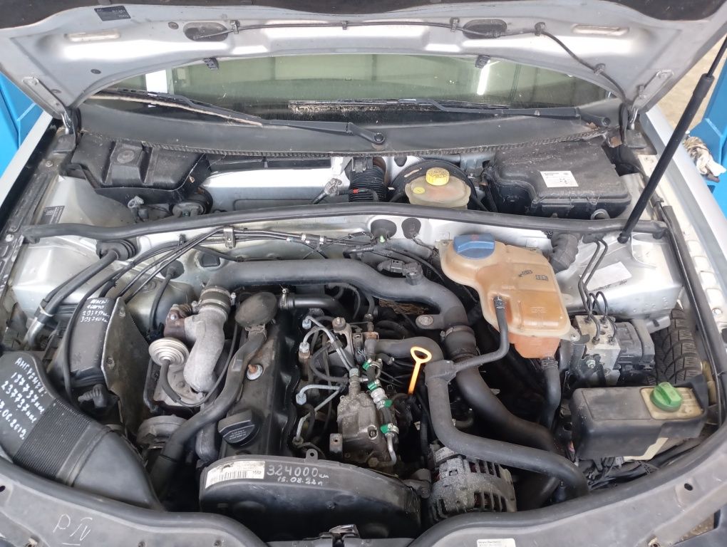 PASSAT B5 1.9 TDI 90 AHU на части