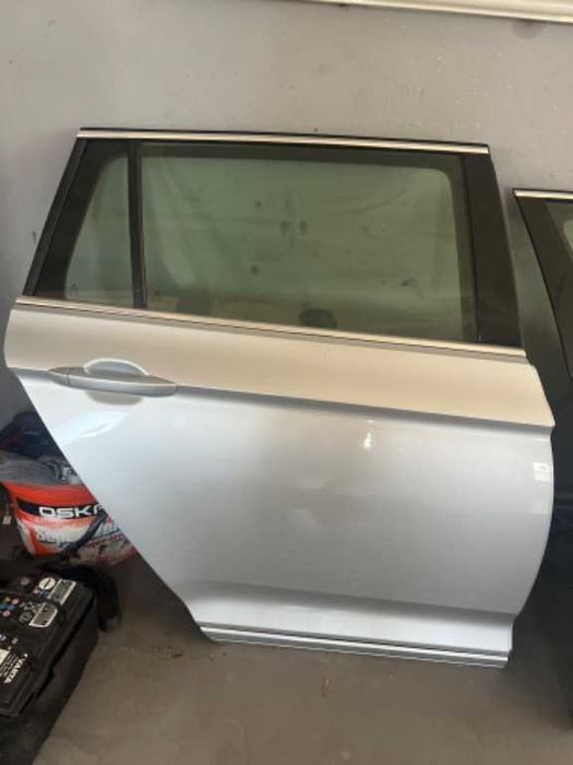 Usa Portiera dreapta spate VW Passat B8 combi cod culoare 8E/A7W