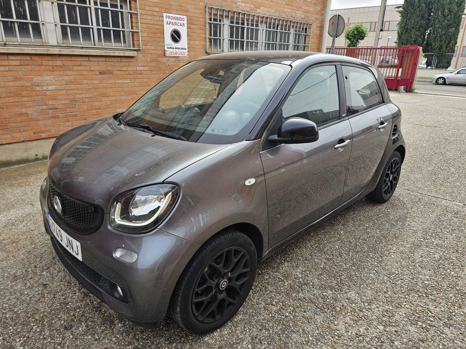 Smart fourfour 2017