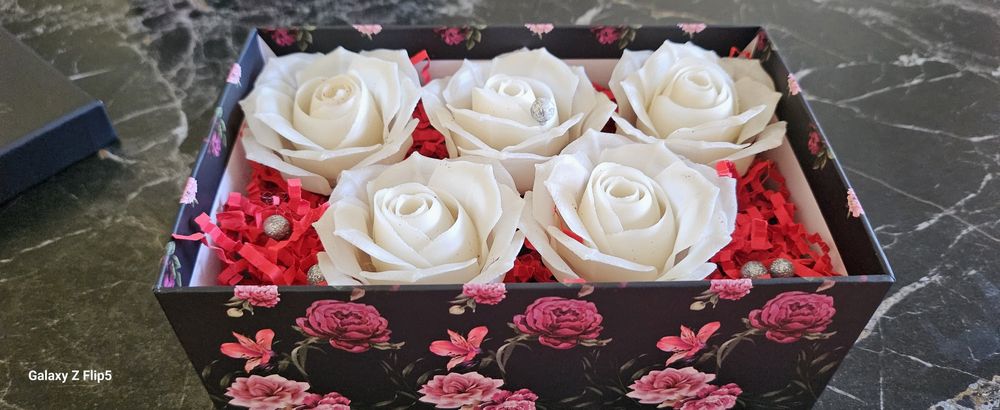 3D принтирани рози в подаръчна кутия – неувяхващи цветя