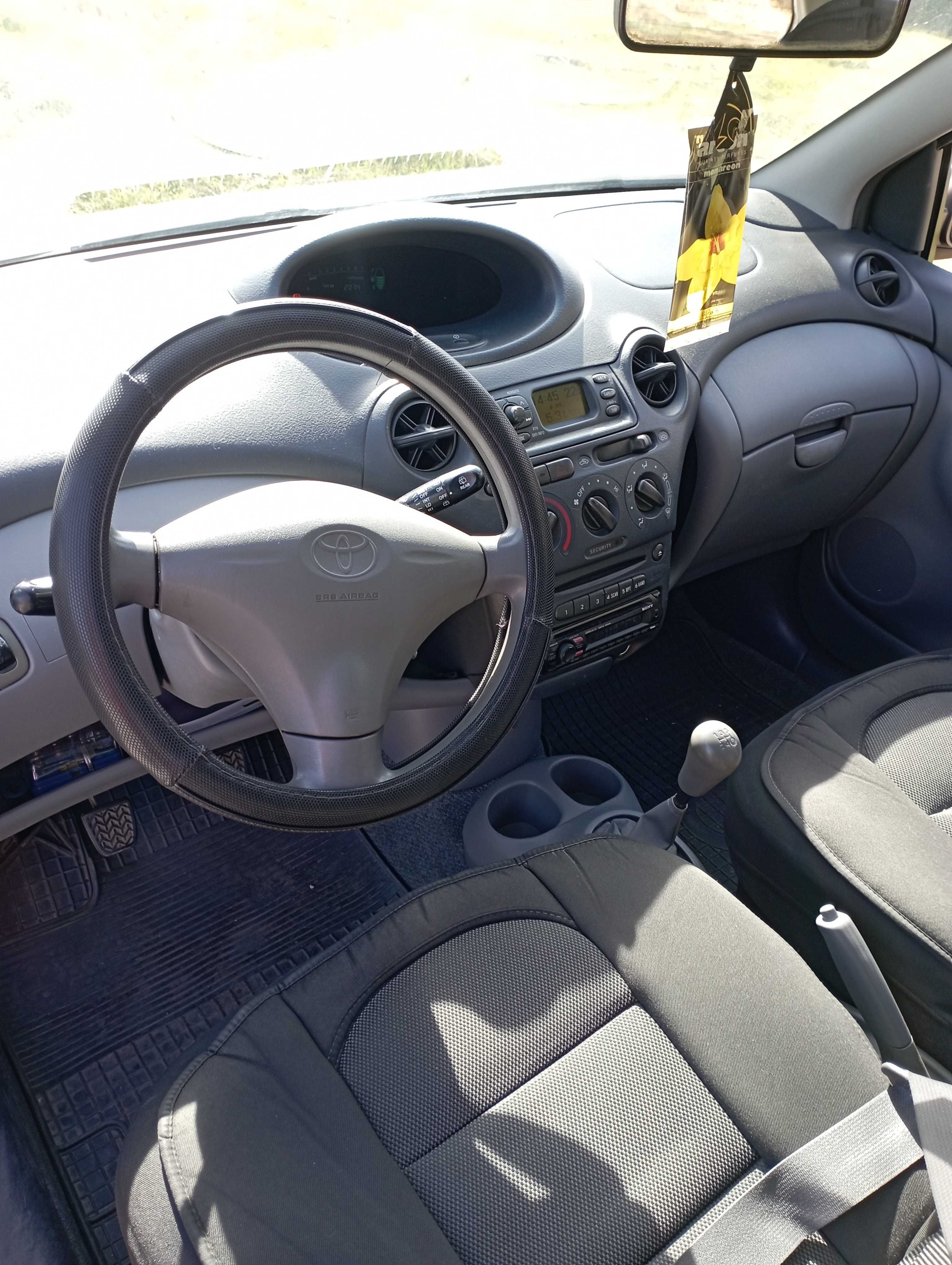 Toyota Yaris 1000 Vvti 4цилиндровия мотор с верига