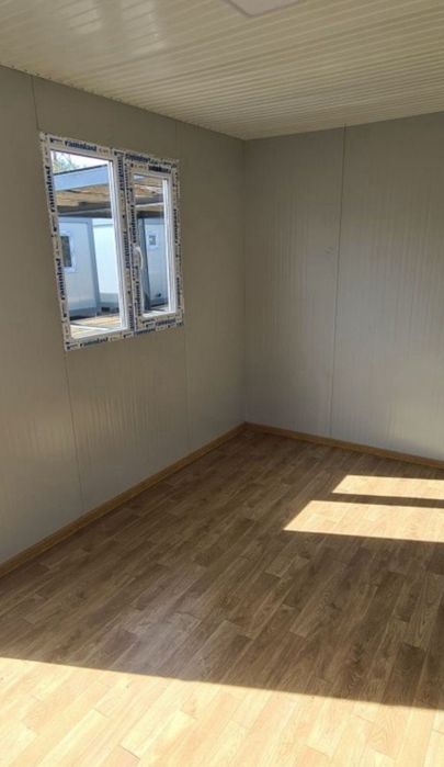 Vand containere modulare la super preț-calitate