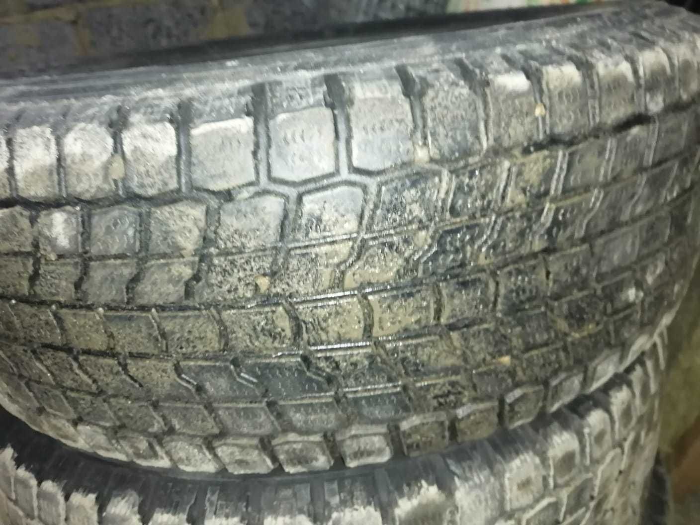 зимние шины Yokohama 245/65R17 липучка