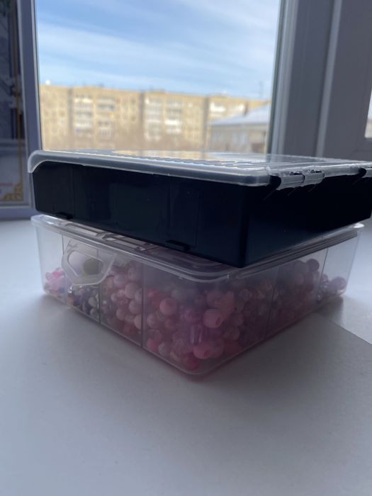 Два набора для бусинок