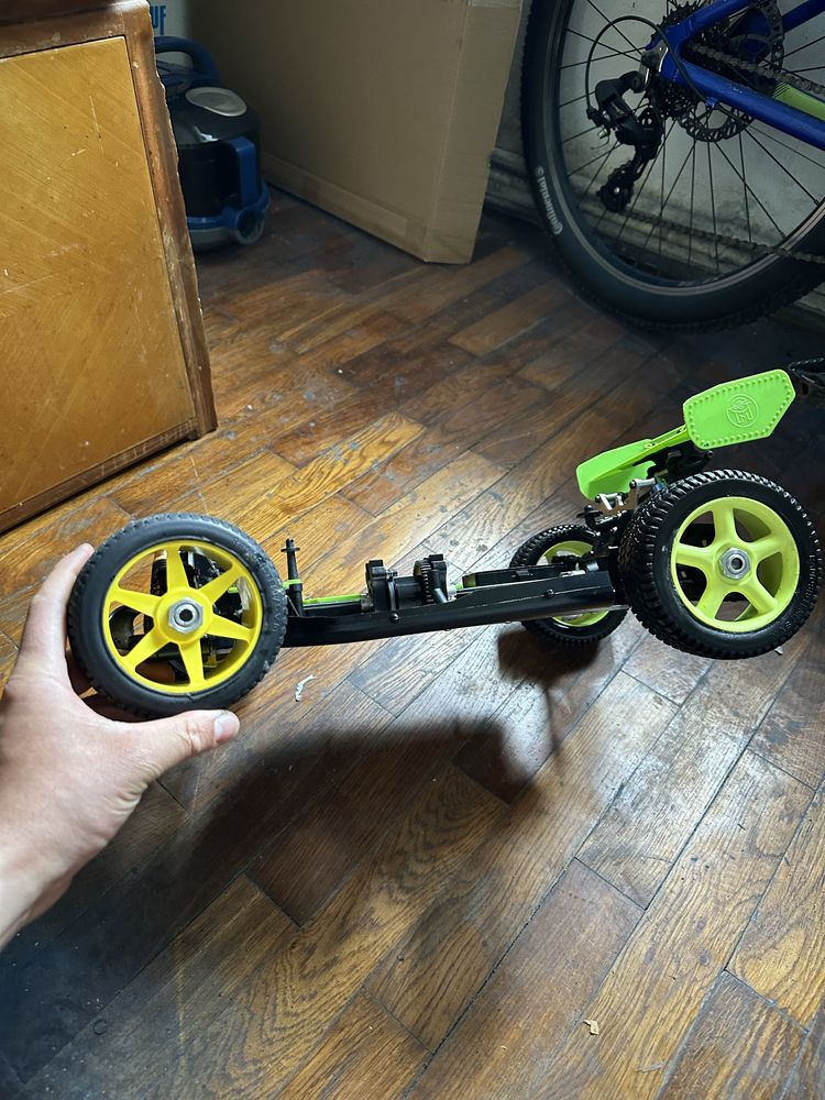 Automodel buggy roller 1/8